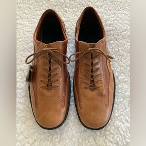NWT Josef Seibel harmony Oxford two tone tan & brown leather shoes, size 42